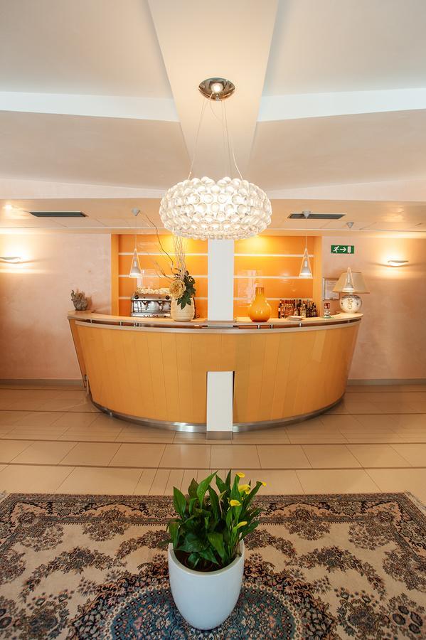 Hotel Riviera Сильви-Марина Экстерьер фото