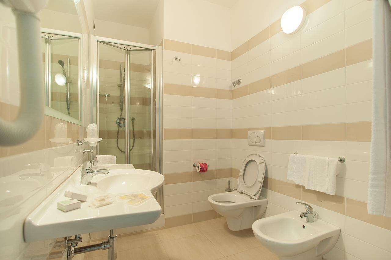 Hotel Riviera Сильви-Марина Экстерьер фото